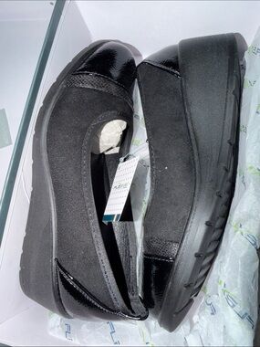 Women's Black Slip-On Platform Loafers - Flexus